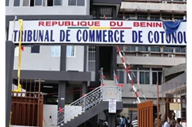 Bénin : un débiteur du PADME sollicite un délai de grâce devant le tribunal de commerce de Cotonou