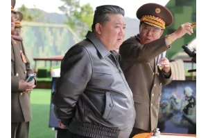 Kim Jong-un affirme armer la marine nord-coréenne d'armes nucléaires