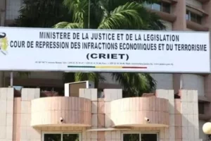 Bénin : un faux militaire américain devant la CRIET pour escroquerie