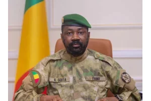 Au Mali, Assimi Goïta remanie son gouvernement, ce qui a changé