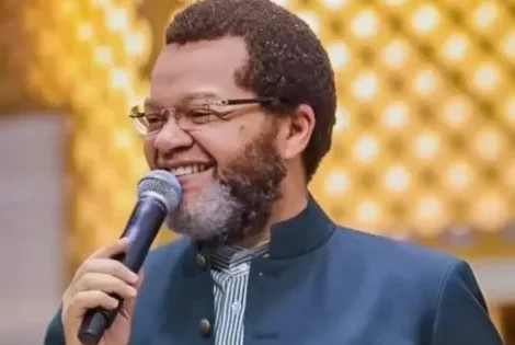 Remariage de Marcello Tunasi : une pluie de réactions des internautes, le pasteur congolais réplique
