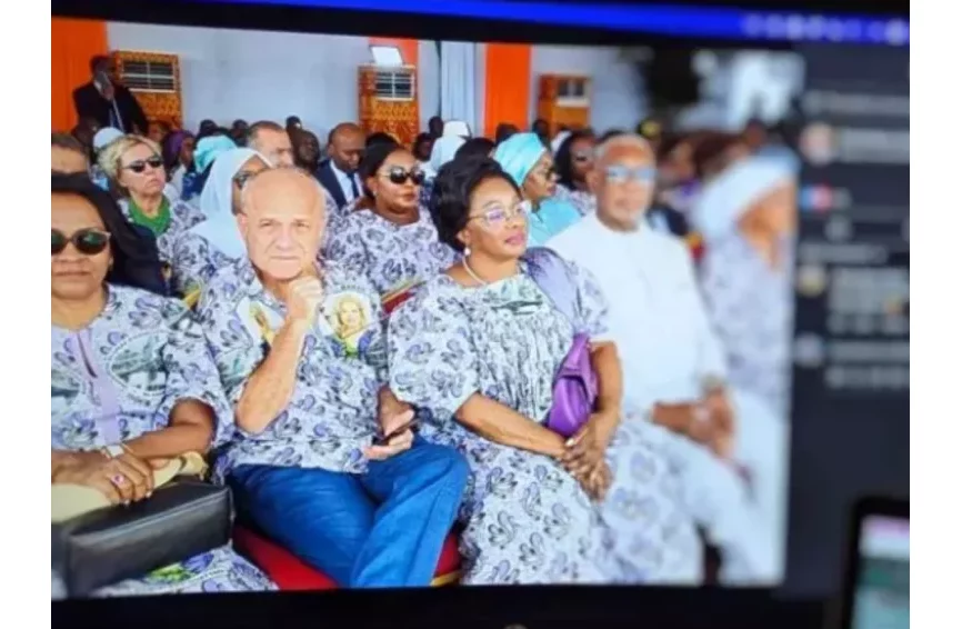 Côte d'Ivoire : la chemise de l'ambassadeur de France à la gloire de la première dame alimente la polémique
