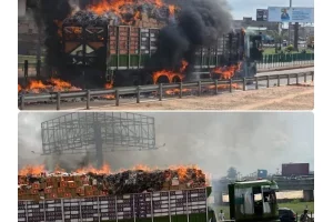 Échangeur de Godomey : un camion chargé d'allumettes prend feu, la circulation perturbée