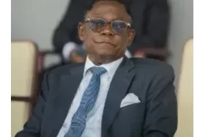 « Si je ne suis pas d'accord avec les mécanismes du Sénat, j'ai mon … », les avertissements de Holo