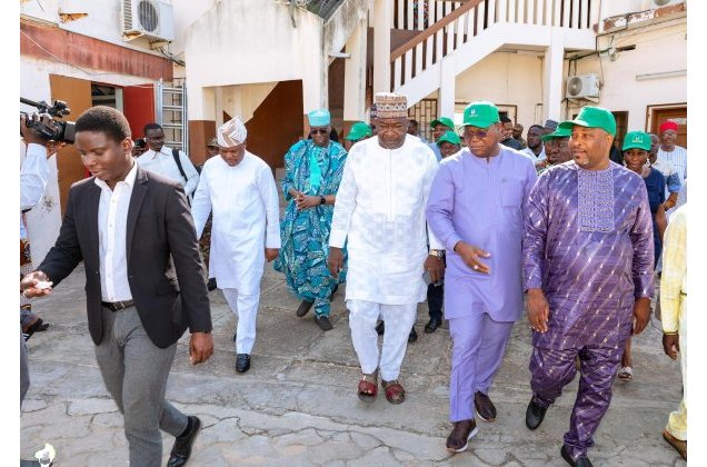 Législatives 2026 : six (06) partis politiques à la CENA hier pour les déclarations de candidatures (liste)