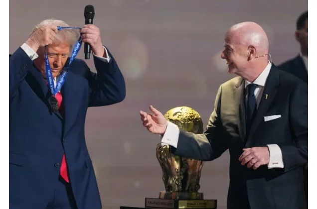 Coupe du monde 2026 : Donald Trump, premier lauréat du « Prix de la paix » de la Fifa