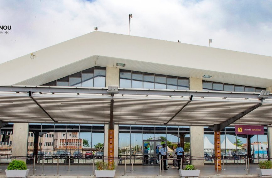 Recrutement à l'Aéroport de Cotonou : deux postes à pourvoir à la Direction des Infrastructures et des Equipements