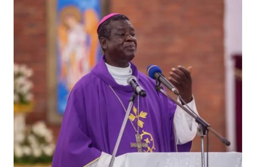 Cameroun : l'archevêque de Douala écrit aux électeurs et fait le procès du régime Biya, à quelques mois de la présidentielle 