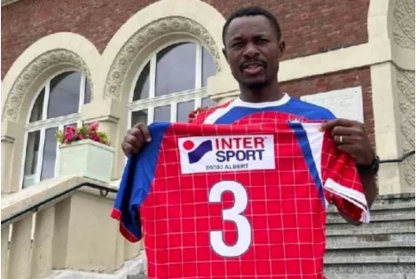 Mercato : Khaled Adenon donne la raison qui sous-tend son nouveau contrat avec l'USOAAS Albert