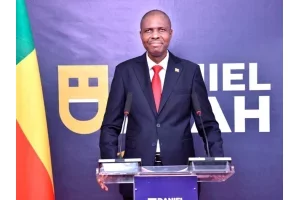 « Si cette révision vous paraît indispensable, permettez au peuple souverain de se prononcer par référendum », Daniel Edah