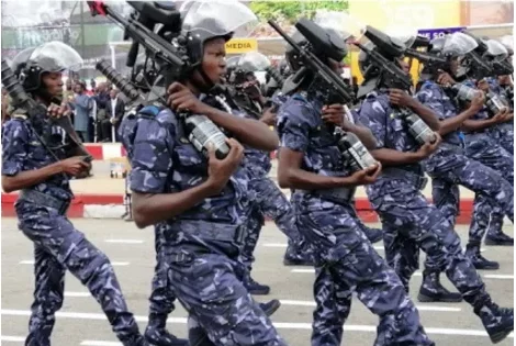 Neutralité politique et respect des institutions : la police républicaine rappelée à l'ordre