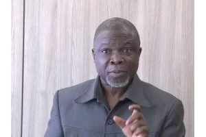 Bloc Républicain : Bertin Koovi prend la parole et réagit à sa suspension