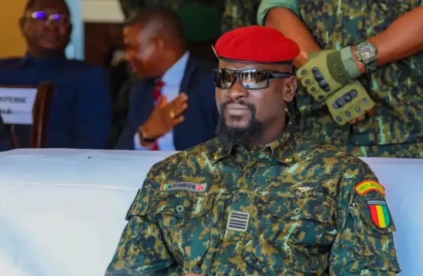 Guinée : Mamadi Doumbouya remanie le cabinet du Premier ministre