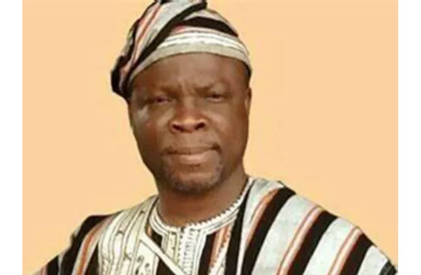 Bertin Koovi suspendu pour 02 raisons par le Bloc Républicain