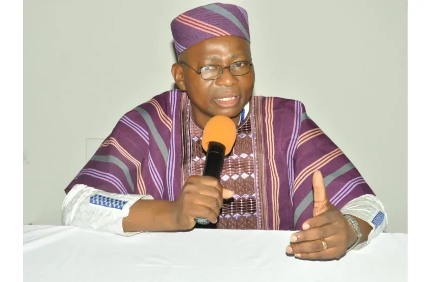 67e anniversaire d'indépendance de la Guinée : L'émouvant hommage du Dr Brice HONDI aux artisans guinéens