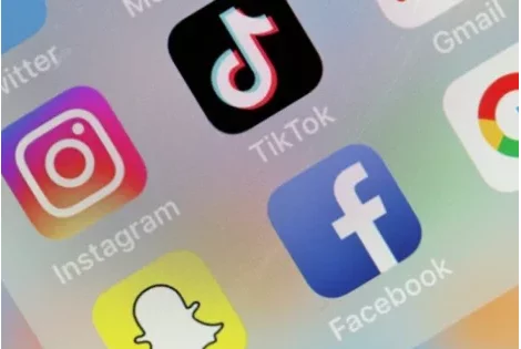 Au Bénin : la régulation des réseaux sociaux préoccupe la HAAC, Tiktok, Facebook et consorts dans le viseur