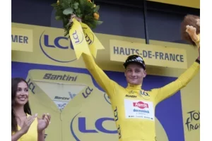 Tour de France 2025-2è étape : Mathieu van der Poel termine devant Tadej Pogacar et Jonas Vingegaard