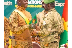 Ibrahim Traoré prend la tête de l'Alliance des États du Sahel pour un an 