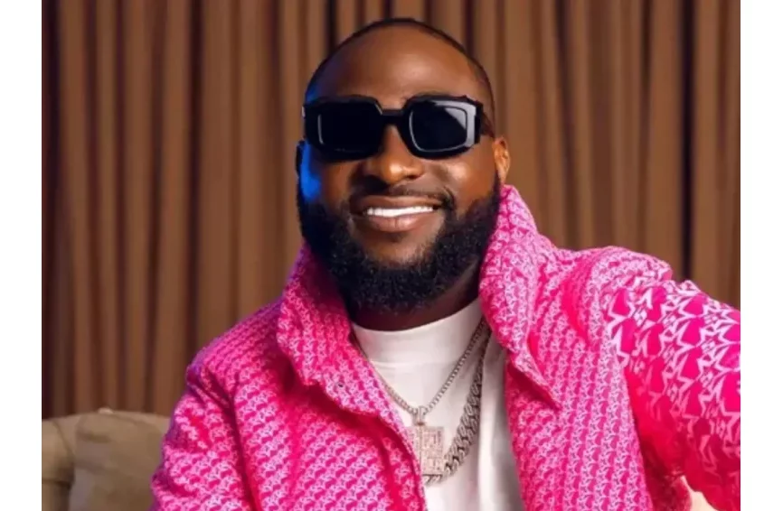 Nigeria : « Dans ma prochaine vie, je redeviendrai vulcanisateur », Davido répond à ses détracteurs