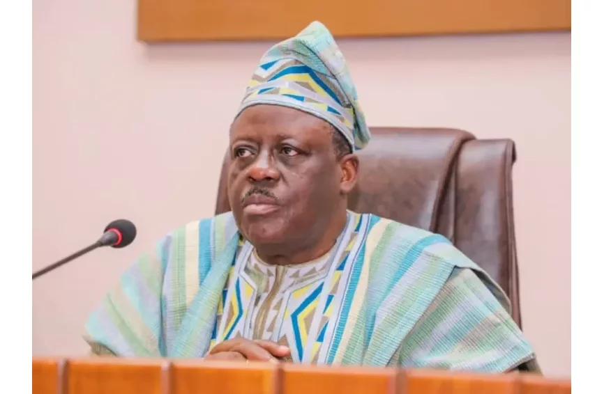 Révision constitutionnelle : Louis Vlavonou défend les nouvelles orientations