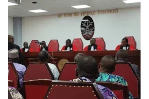 Les Démocrates en appel : la Cour suprême réagit aux commentaires après l'audience du 14 novembre 2025