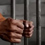 Bénin : avec un billet de 10 000 F CFA, il vote 42 fois aux élections du 11 janvier et se retrouve en prison 