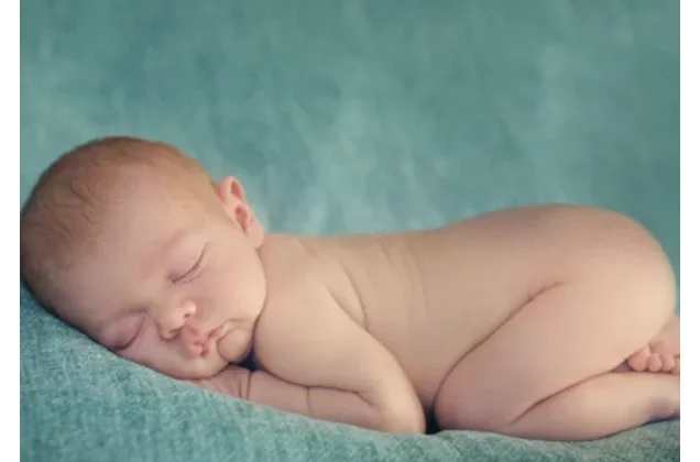 Sommeil : 5 étapes pour s'endormir en seulement 3 minutes, selon Dr Kamel Lafia