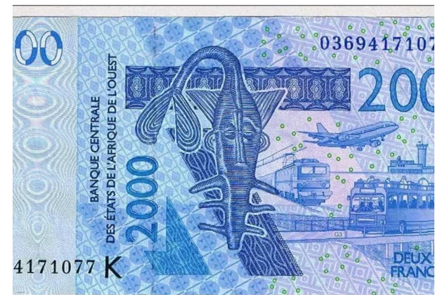 Bénin : à Sakété, il glisse 2000 F CFA dans son livret de bord pour un flic et se retrouve à la Criet