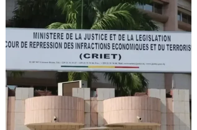 Bénin : un faux aide-soignant face à la CRIET pour escroquerie en ligne