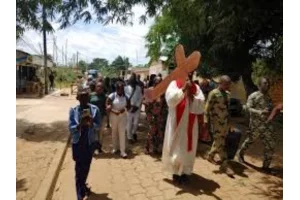 Vendredi Saint : une journée de silence, de foi et de méditation pour les chrétiens