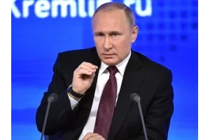 Vladimir Poutine réagit au décès du guide iranien Ali Khamenei