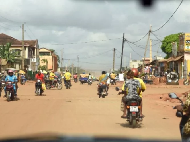 Abomey-Calavi : une revendeuse braquée par deux faux pasteurs, une somme non négligeable emportée