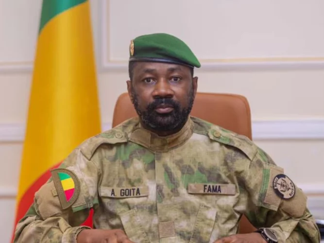 Au Mali, Assimi Goïta remanie son gouvernement, ce qui a changé