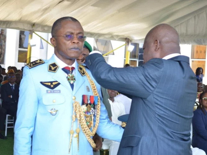 Forces armées béninoises : Bertin Bada porte officiellement ses galons de Général d'Armée Aérienne