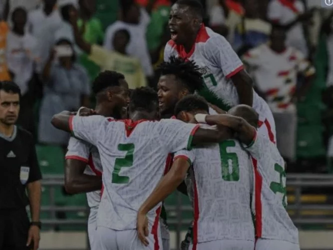 Bénin vs Burkina Faso : les Etalons mènent 2-0 à la pause, le lien du direct