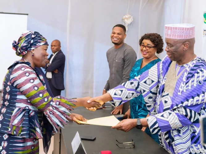 Présidentielle 2026 : La Céna délivre les récépissés définitifs aux deux duos en lice 