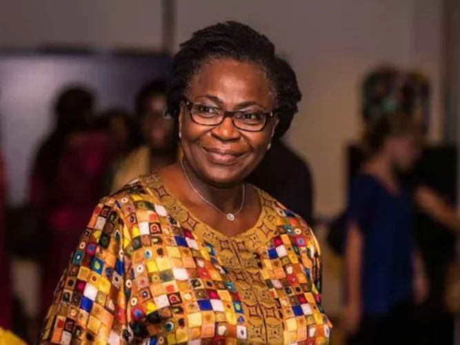 Palais des congrès : la première Dame Claudine Talon aperçue après la tentative de coup d'Etat