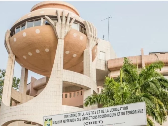 Affaire détournement à l'ORTB : 10 ans de prison pour l'ex-directeur financier et 100 millions d'amendes FCFA