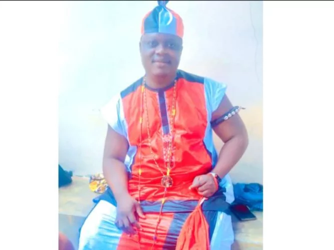 Cérémonies Houniyitor à Allada : Dah Syõnon Mintowou sacrifie à la tradition