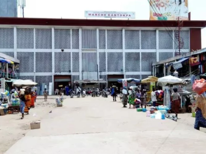 Bénin : voici la nouvelle date de déménagement du marché Dantokpa