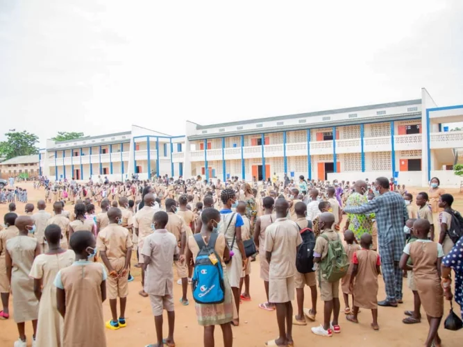 Accès à l'éducation pour tous : plus de 283 milliards prévus pour l'échéance 2026-2030