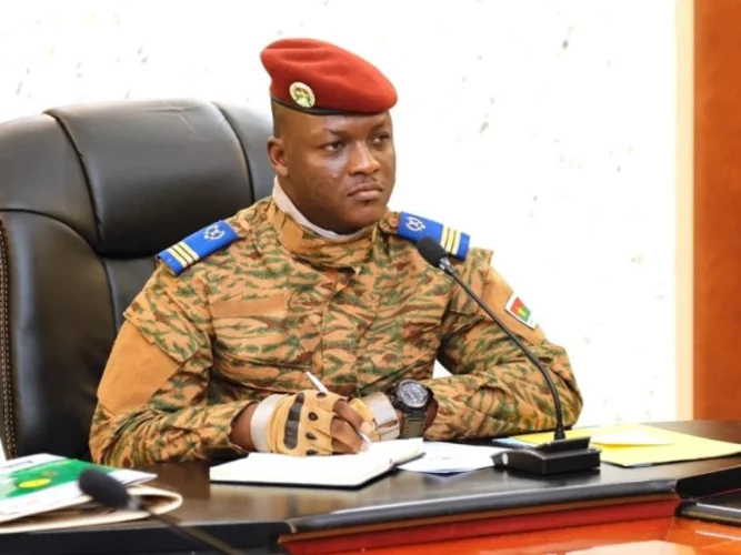 Burkina Faso : le gouvernement dissout les partis et formations politiques