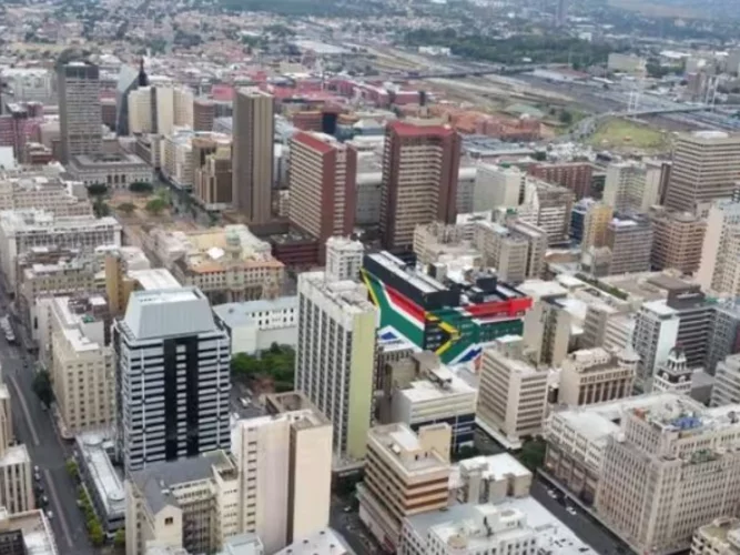 Afrique du Sud : des hommes armés ont tué neuf personnes « au hasard » près de Johannesburg