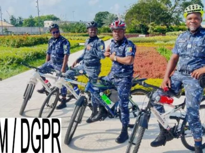 Cotonou : voici pourquoi la police organise désormais des patrouilles à vélo
