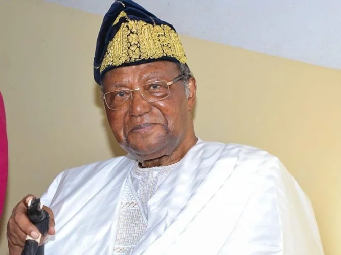 Tentative de Coup d'Etat au Bénin : Nicéphore Soglo brise le silence et appelle à l'unité nationale