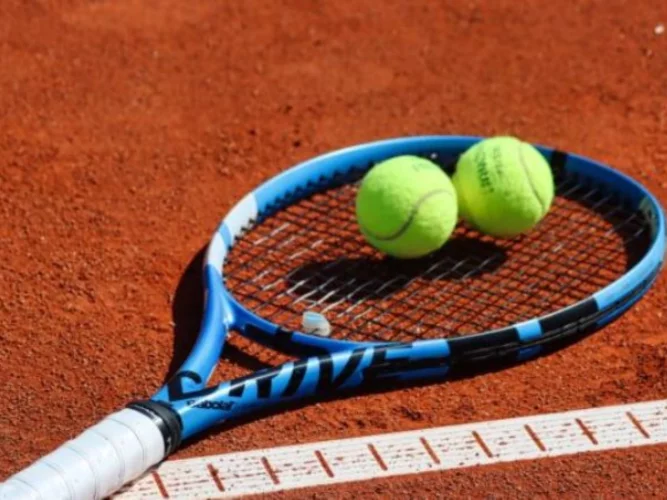 Championnat national de tennis 2025 : Place ce vendredi aux demi-finales chez les seniors