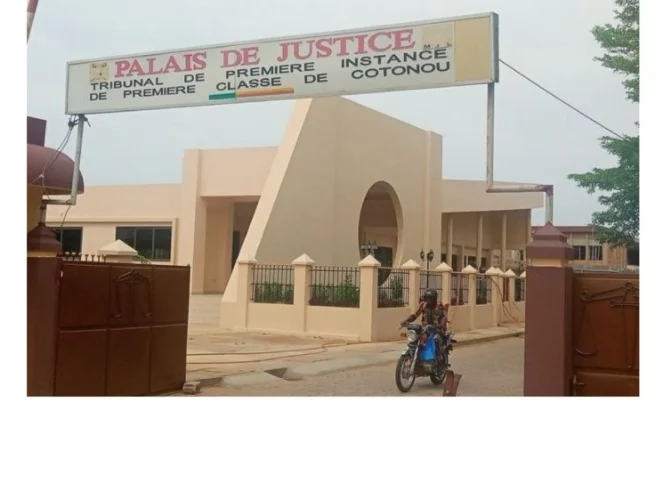 Bénin : sanction envisagée contre un agent du tribunal de Cotonou (détails)