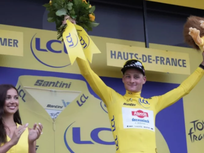 Tour de France 2025-2è étape : Mathieu van der Poel termine devant Tadej Pogacar et Jonas Vingegaard