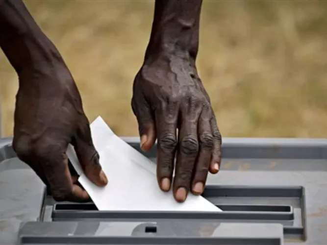 Législatives 2026 : voici le positionnement des logos des partis sur le spécimen