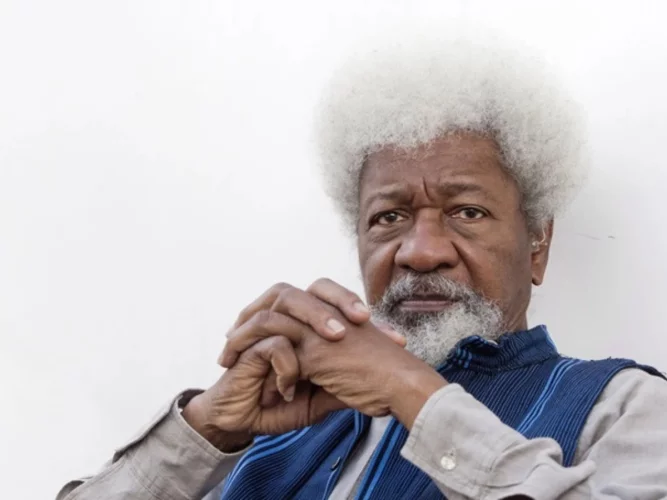 Le visa américain du Prix Nobel de littérature Wole Soyinka annulé